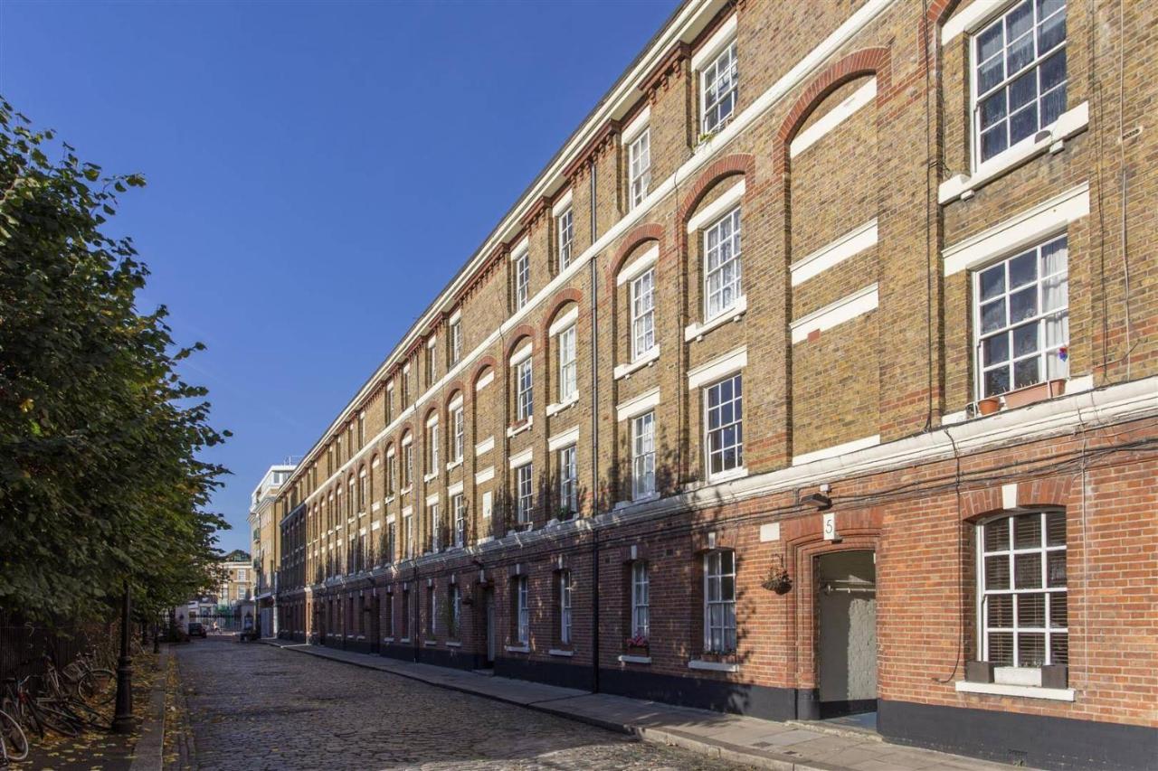 Traditional Victorian 2 Bed In Cobbled Street + Mod Cons - Full Home Londres Extérieur photo